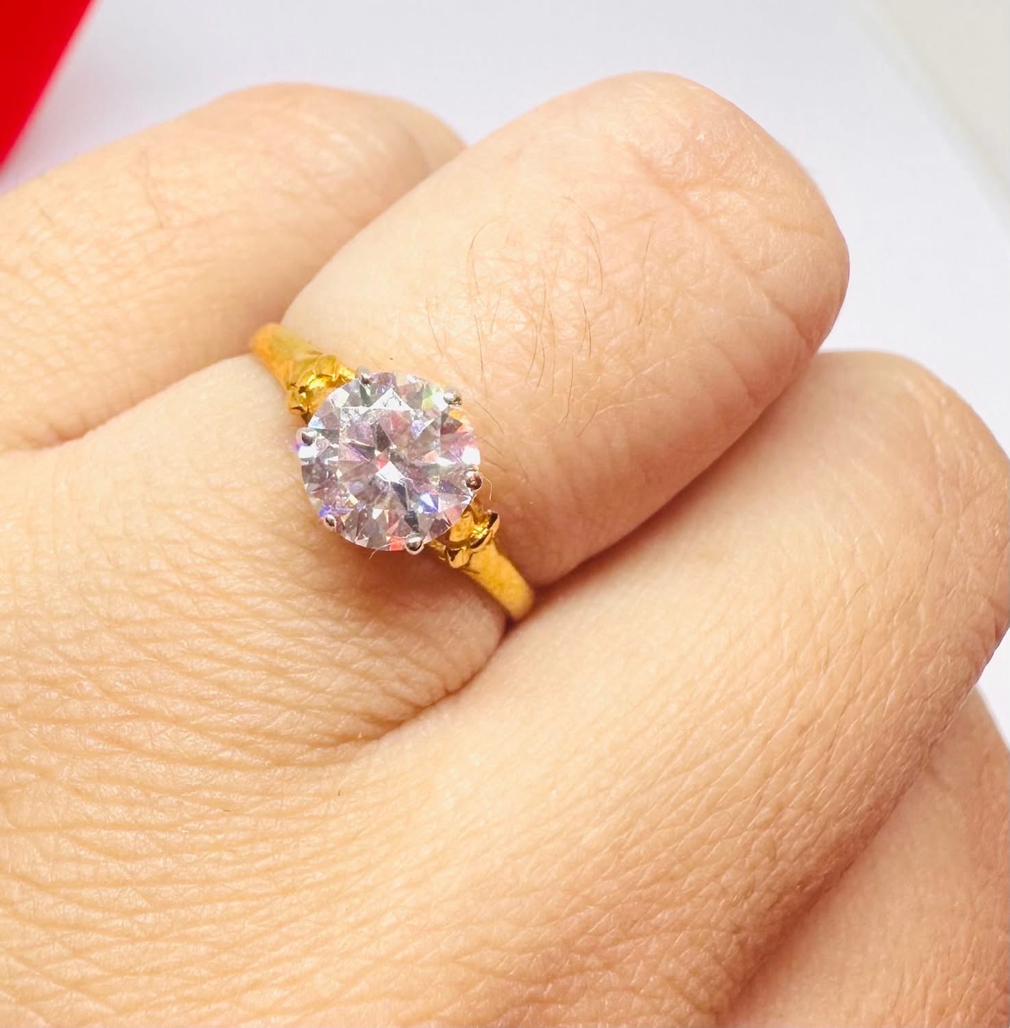 9K Gold Moissanite Ring 1ct VVS1 2