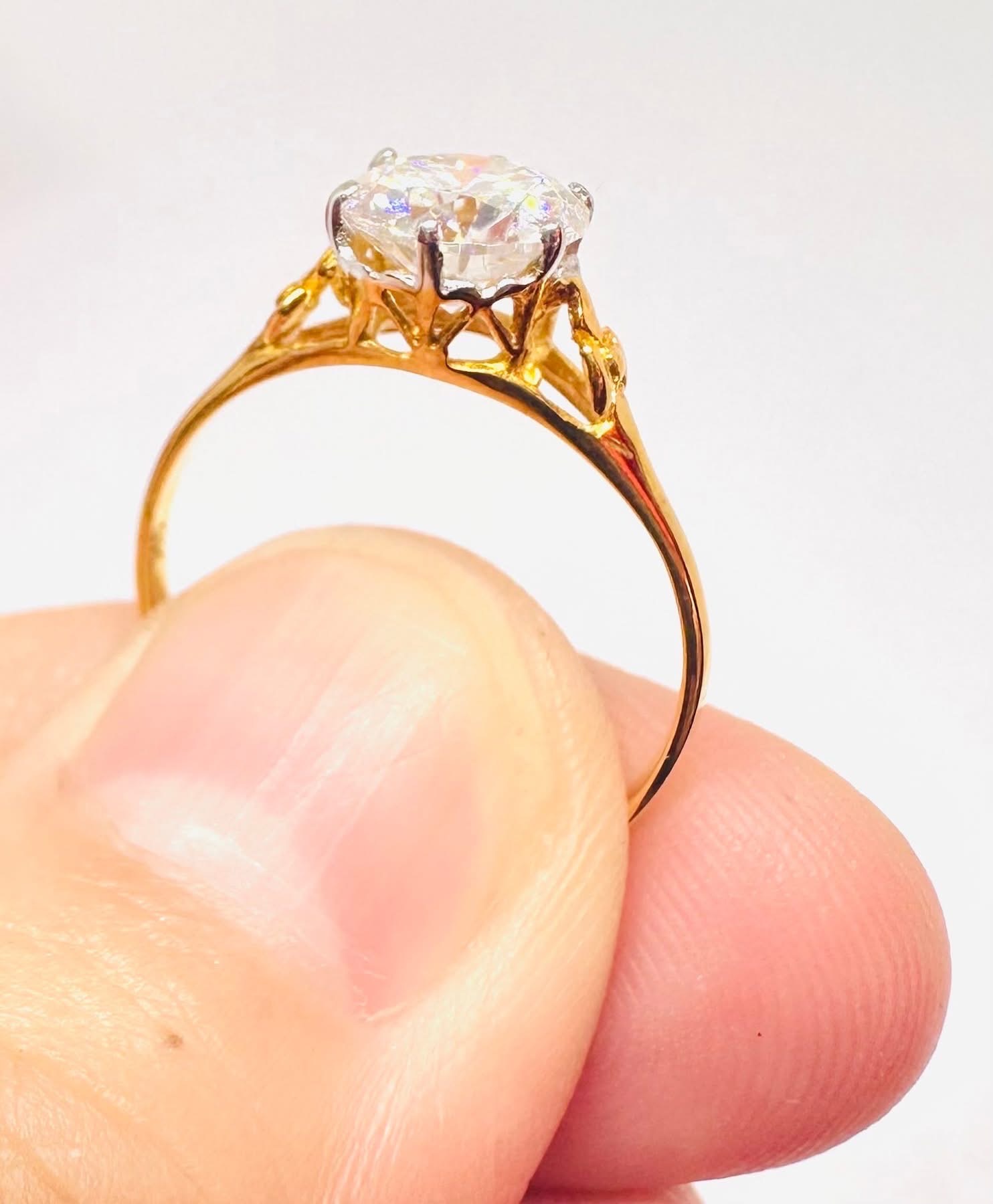 9K Gold Moissanite Ring 1ct VVS1 3