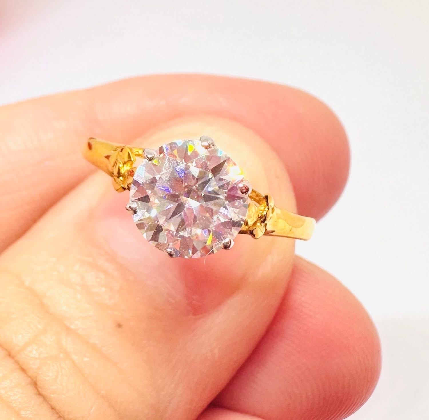 9K Gold Moissanite Ring 1ct VVS1 4