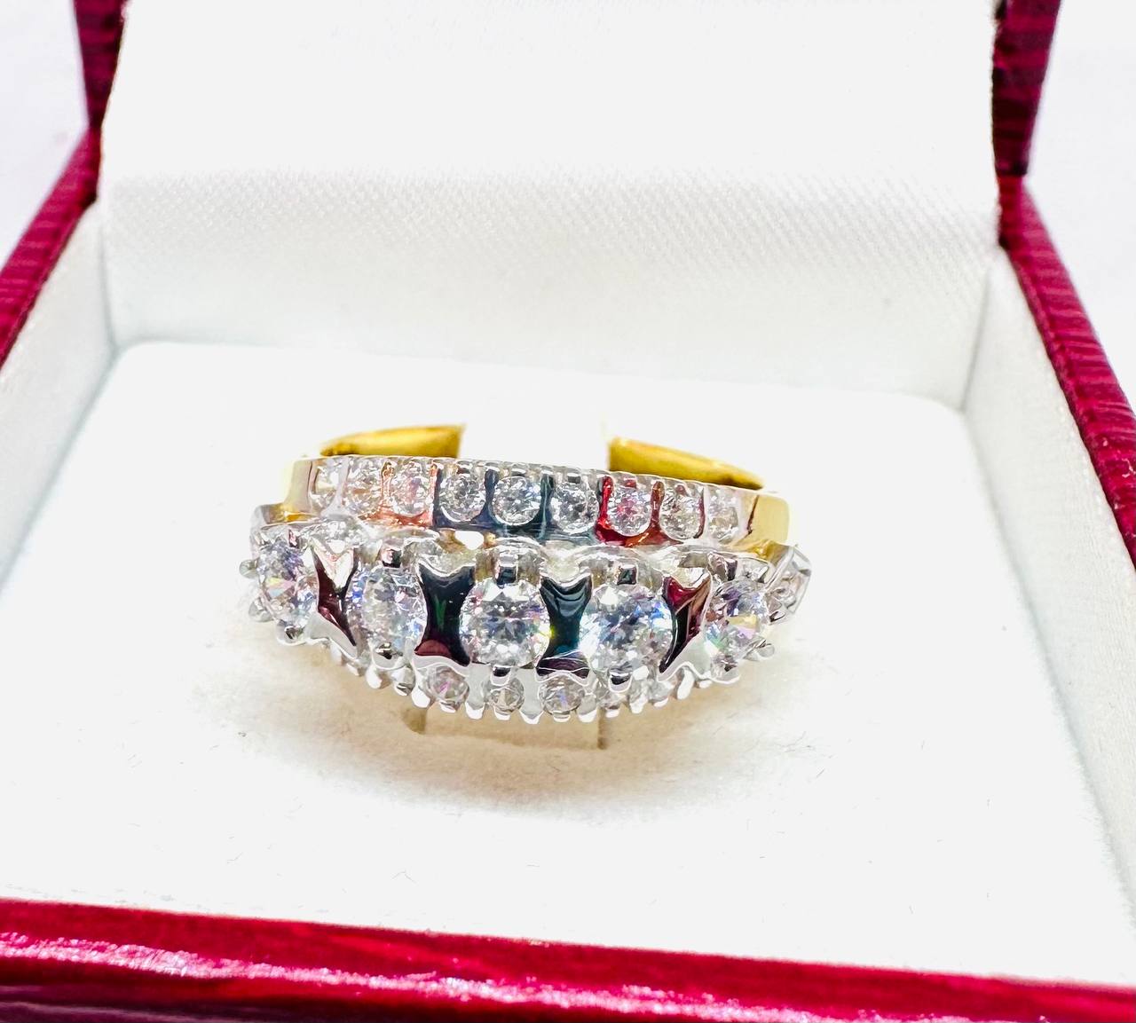 Vintage White Gold (Paha) Vintage Natural White Stone Three-Row Ring