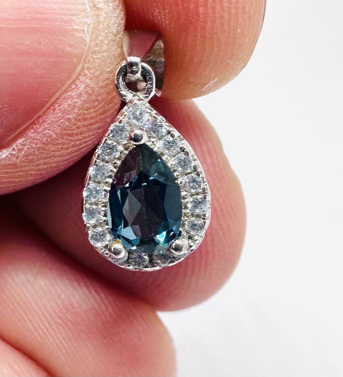 925 plata de ley Natural lágrima Blue London topacio conjunto de joyas (colgante, anillo, Earanillos) con Swiss diamantes 2