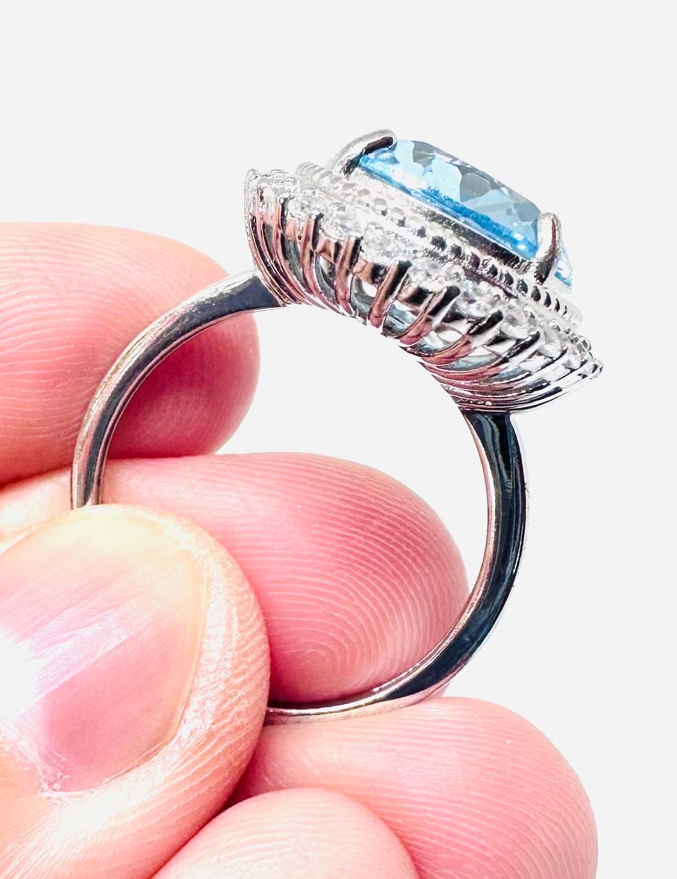 925 plata de ley, chapado en oro blanco topacio azul natural anillo con Swiss diamantes 4