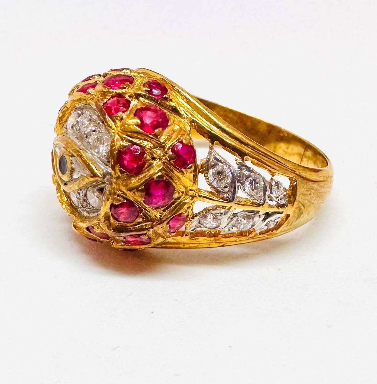 90% Gold (22K) Natural Ruby Eye Ring with Belgian Diamonds — Handcrafted 4