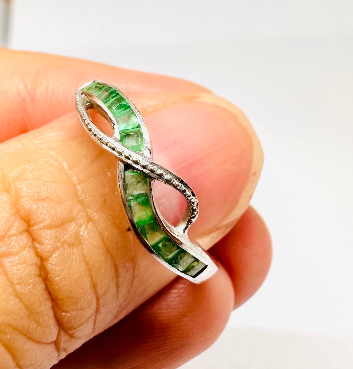 9K Gold Natural Emerald Ring — Handcrafted 4