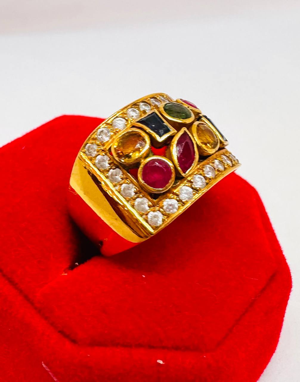 90% Gold (22K) White Gemstone anillo 2