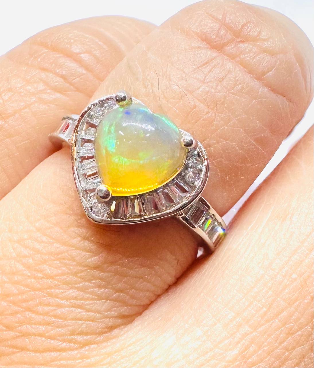 925 plata de ley, chapado en oro blanco Natural corazón ópalo (corazón Cut) anillo con Swiss diamantes 4