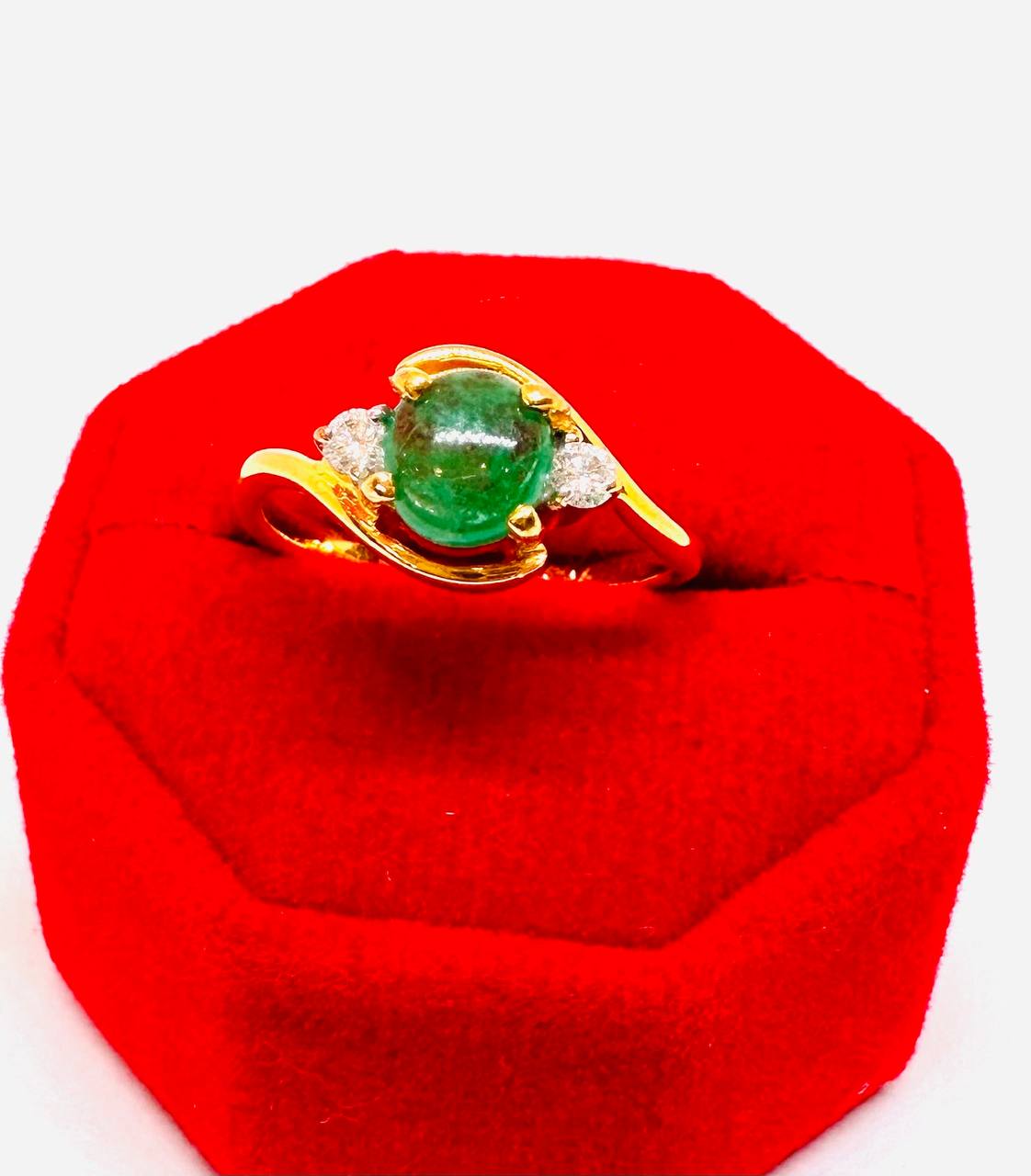90% Gold (22K) Natural Emerald Ring with Natural Diamonds — Handcrafted