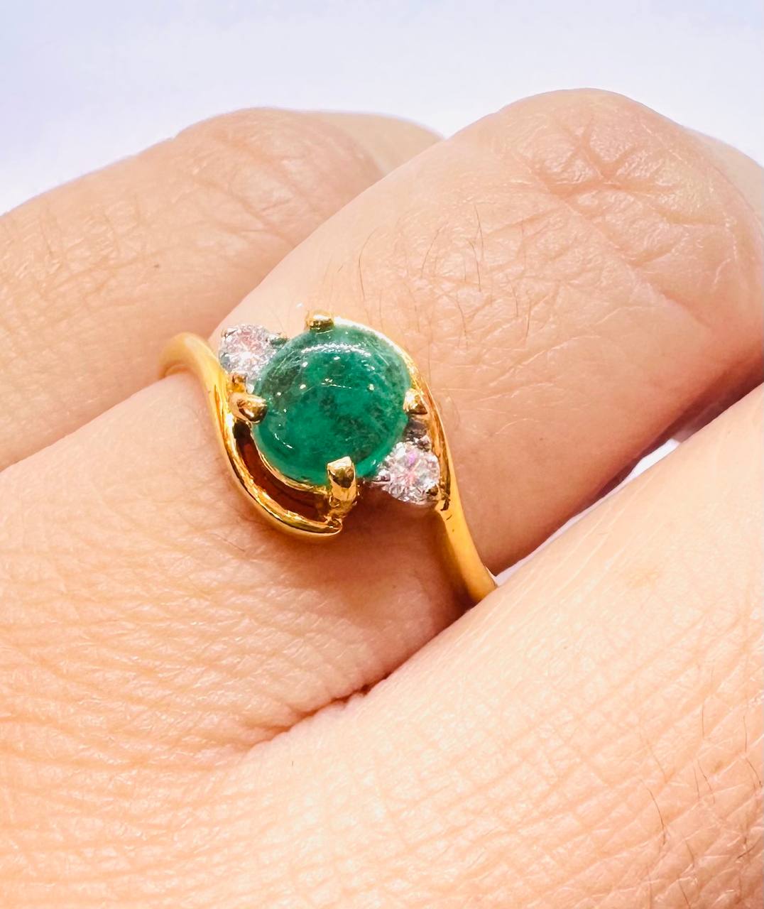 90% Gold (22K) Natural Emerald Ring with Natural Diamonds — Handcrafted 3