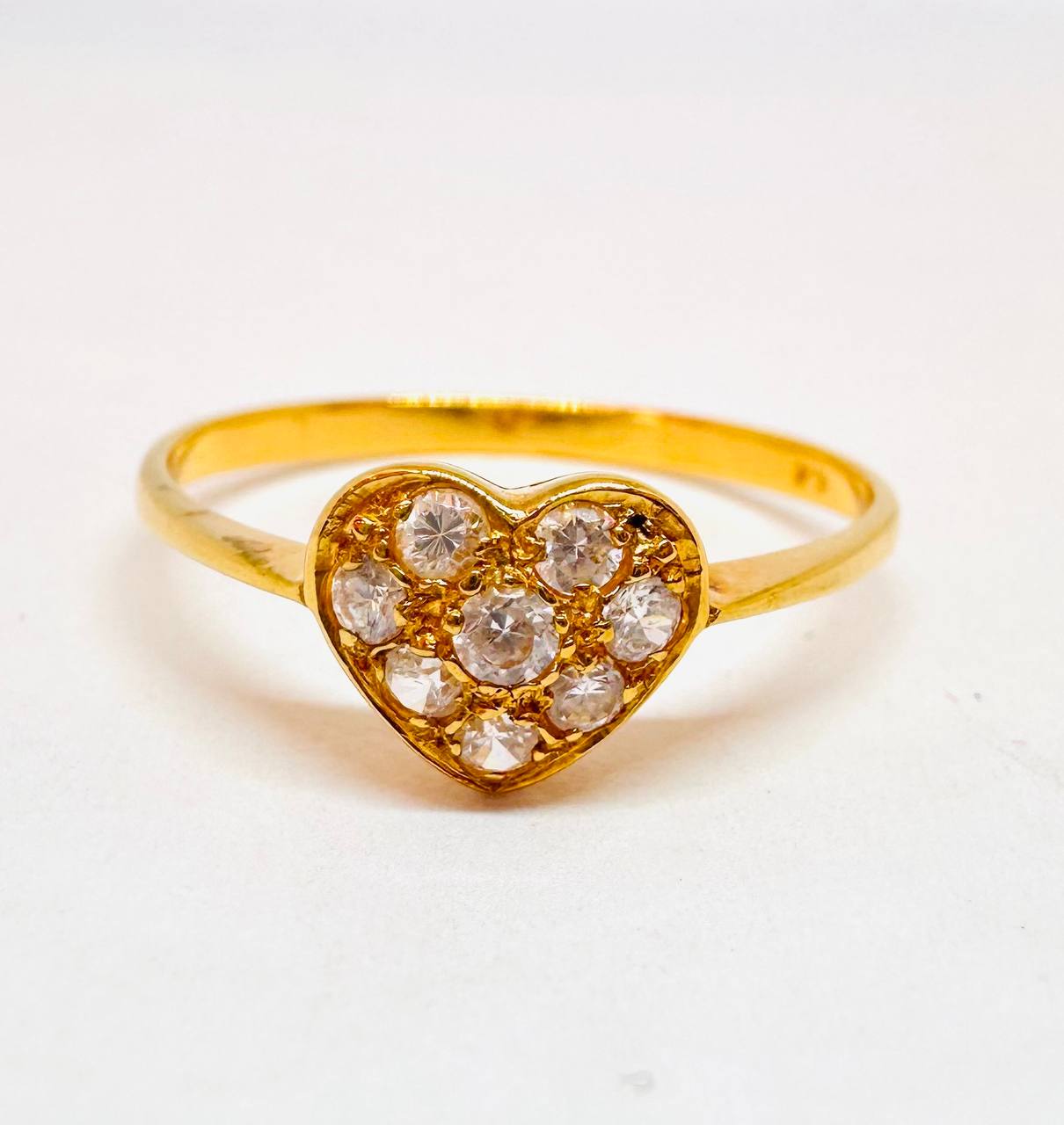 18K Gold White Gemstone Ring — Handcrafted