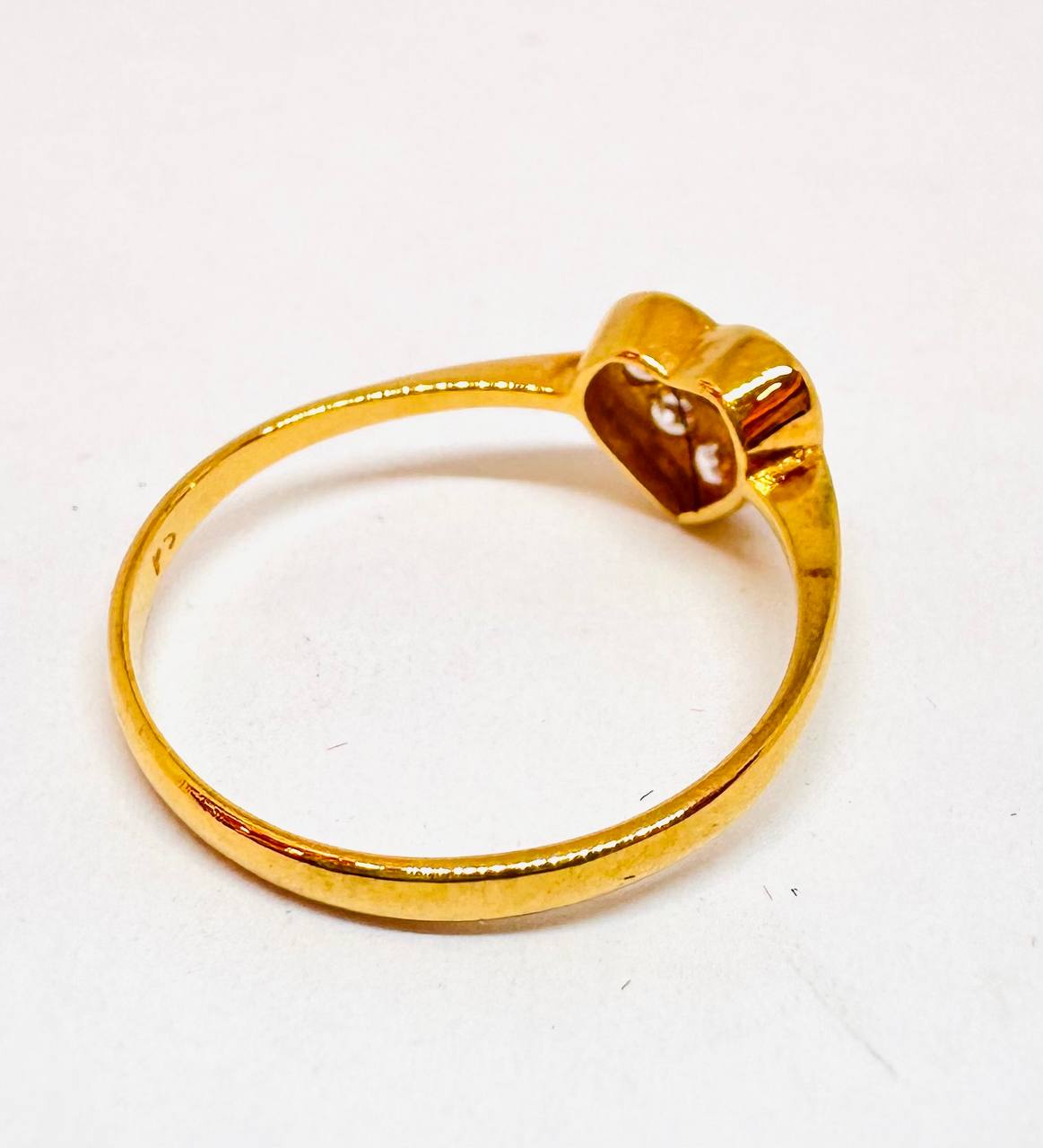 18K Gold White Gemstone Ring — Handcrafted 2