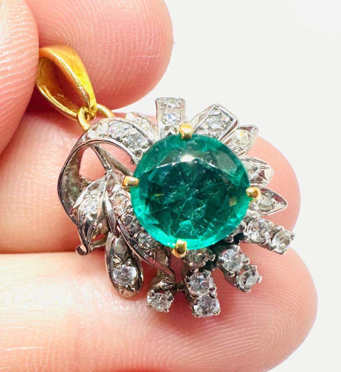 9K Gold Natural Emerald Pendant with Natural Diamonds — Handcrafted 2
