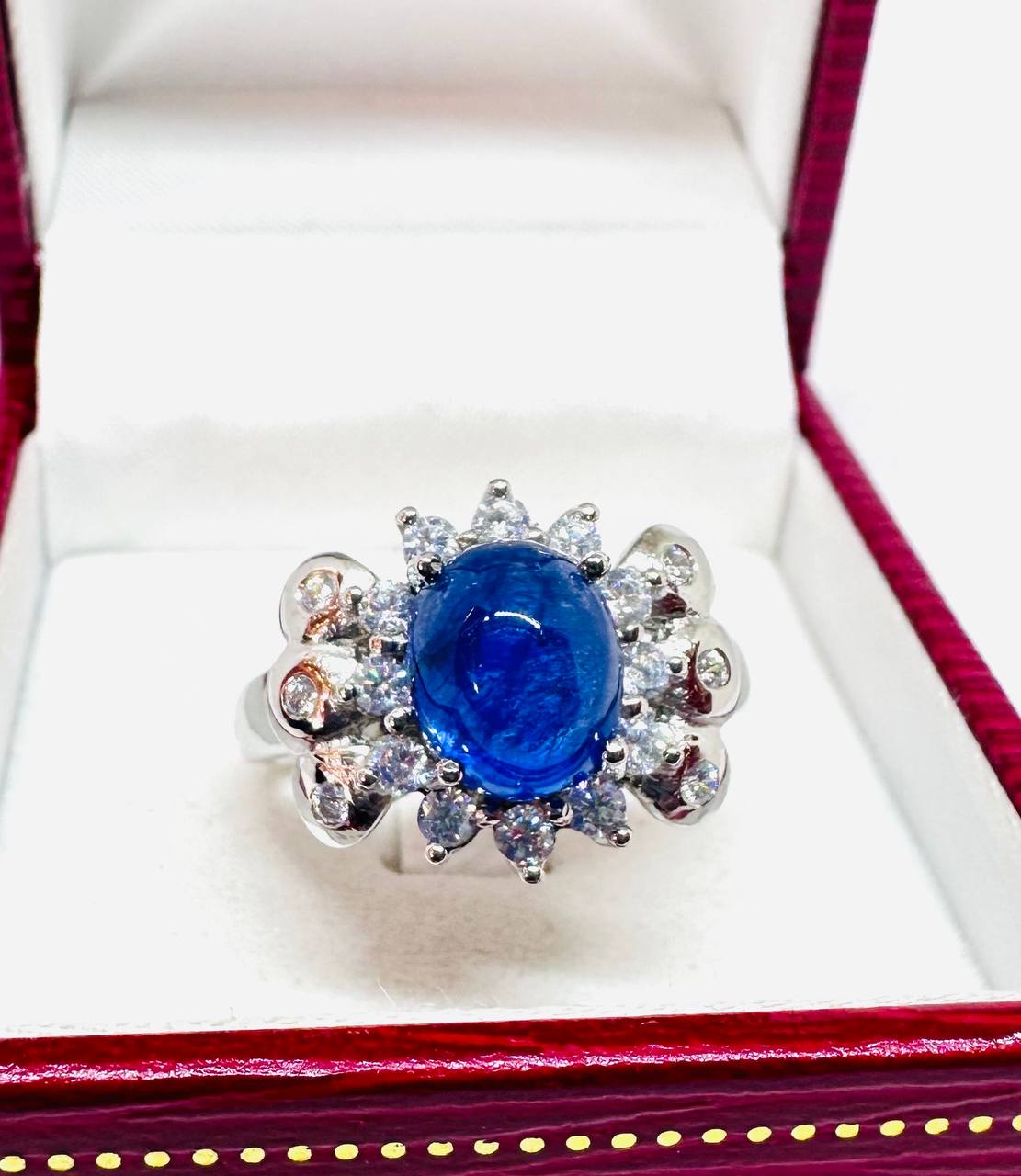 925 plata de ley, chapado en oro blanco zafiro natural cabujón anillo con Swiss diamantes 2
