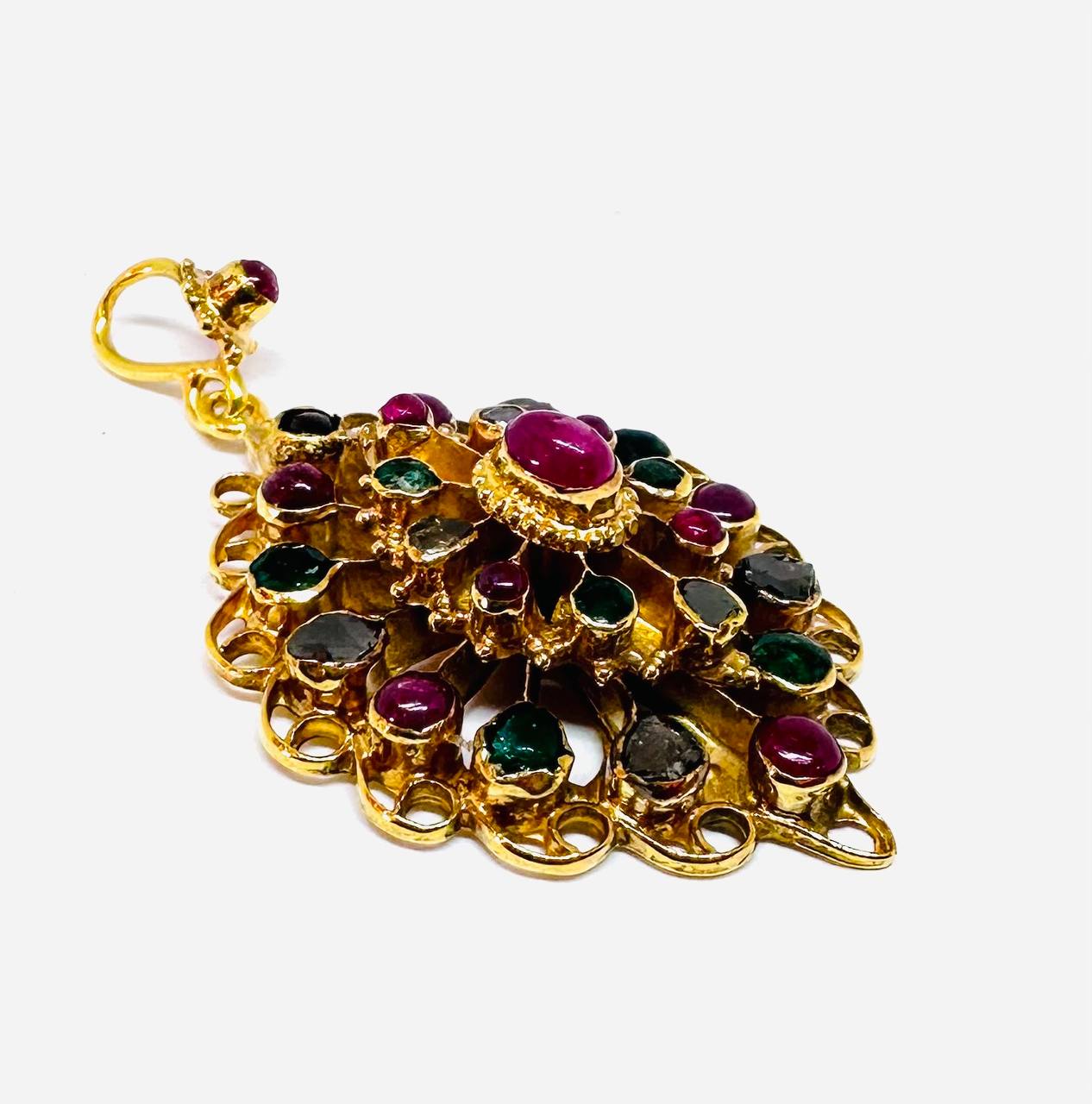 90% Gold (22K) Natural Ruby Pendant — Handcrafted 3