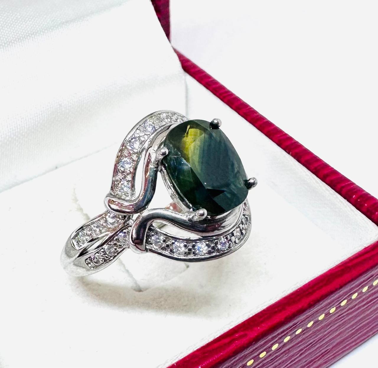 925 plata de ley, chapado en oro blanco Natural Green Stone anillo con Swiss diamantes 3